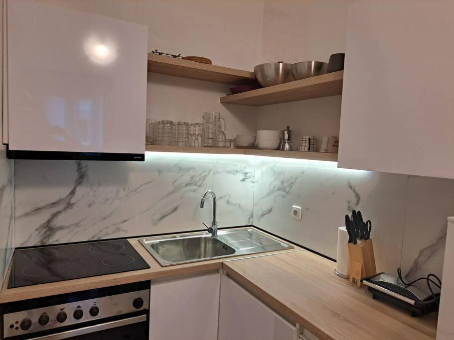 Emaus Garden - City Center & 2 Bth Σπλιτ Εξωτερικό φωτογραφία